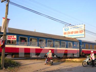 Lối rẽ từ quốc lộ 5 vào thôn An Thái - một trong những 
