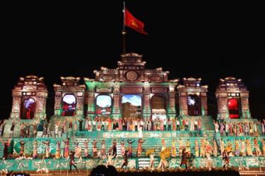 Sân khấu lễ hội áo dài lộng lẫy Festival Huế 2014