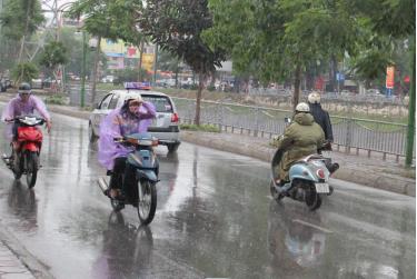 Ngày mai (4/6), phía đông Bắc Bộ và khu vực Hà Nội sẽ xuất hiện mưa giông.