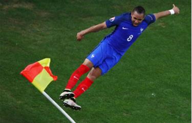 Payet đang chơi hay ngoài dự đoán của các nhà chuyên môn.