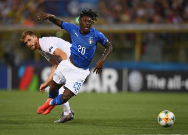 Những tuyển thủ QG như Moise Kean cũng không thể giúp Italia thoát thua Ba Lan.