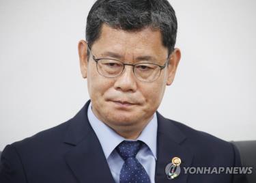 Bộ trưởng Thống nhất Hàn Quốc Kim Yeon-chul.
