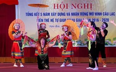 Cán bộ, hội viên NCT tích cực tham gia văn hóa, văn nghệ.