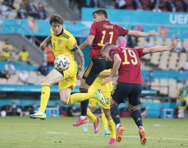 Ferran Torres xuất phát trên hàng công Tây Ban Nha.