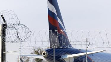 Một chiếc Airbus A321-211 (VP-BOE) của hãng hàng không Nga Aeroflot đang đậu trên đường băng của sân bay Geneva, ngày 7/3/2022.