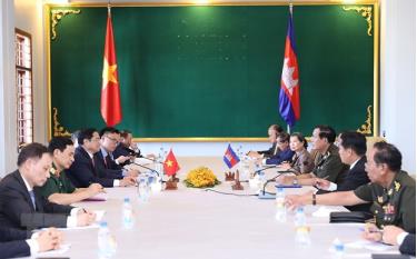 Thủ tướng Phạm Minh Chính hội kiến Thủ tướng Campuchia Samdech Techo Hun Sen.