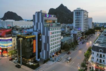 SOJO Hotels Ha Long tọa lạc tại số 168 Lê Thánh Tông (TP Hạ Long).