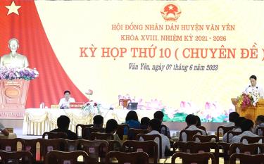 Toàn cảnh kỳ họp.