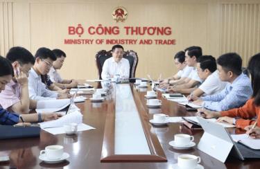 Ngày 9/6, Bộ trưởng Bộ Công Thương Nguyễn Hồng Diên đã có buổi làm việc với Đoàn thanh tra chum88 com live casino ngành về điện nhằm triển khai cụ thể những yêu cầu, nội dung và thời gian thanh tra.