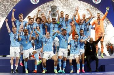 Manchester City lần đầu vô địch Champions League, giành cú ăn ba lịch sử.