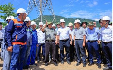 Thủ tướng trực tiếp thị sát công trường thi công đường dây 500kV Quảng Trạch - Phố Nối