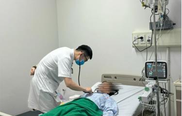 Sau thời gian điều trị tại Khoa Cấp cứu, bệnh nhân đã cắt sốt và không phải thở ô-xy.