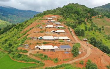 The Hong Nhi Pa Hamlet Resettlement Area, Lao Chai Commune.