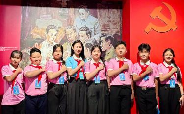 Đoàn thiếu nhi Yên Bái tham dự Đại hội Cháu ngoan Bác Hồ toàn quốc lần thứ X, năm 2025.