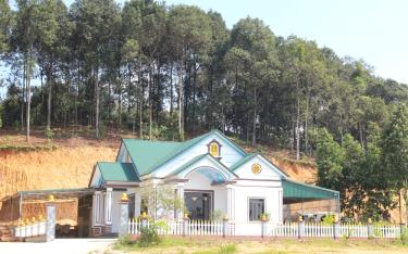 Những ngôi nhà xây khang trang, hiện đại xuất hiện ngày càng nhiều ở vùng cao Yên Bái.