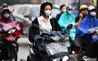Thời tiết miền Bắc có mưa giông, nắng gián đoạn.
