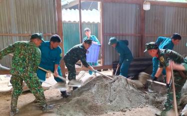 Đảng bộ huyện Mù Cang Chải chú trọng phát triển đảng viên trong lực lượng vũ trang và công dân trong độ tuổi nhập ngũ vào quân đội và tham gia nghĩa vụ công an Nhân dân