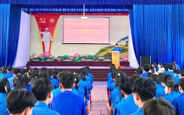 Đoàn viên thanh niên các trường học trên địa bàn thành phố tham gia buổi sinh hoạt chính trị chuyên đề 