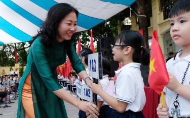 Học sinh tiểu học tại Hà Nội háo hức đến trường