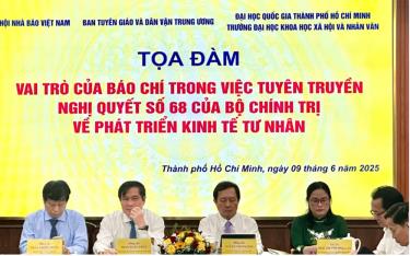 Quang cảnh buổi tọa đàm
