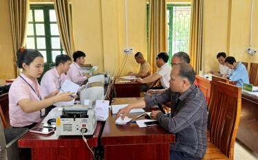 5 tháng đầu năm 2025, Ngân hàng Chính sách xã hội tỉnh dafabet dang nhap đã thực hiện cho gần 10.000 khách hàng vay mới với doanh số trên 692 tỷ đồng.