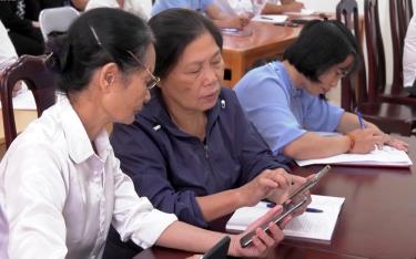 Đến nay, tỉnh Yên Bái đã có 2.491/2.521 chi bộ (49 chi bộ cơ sở, 2.442 chi bộ trực thuộc Đảng ủy cơ sở (không bao gồm chi bộ trong Đảng bộ Quân sự, Công an) đã cài đặt và sử dụng ứng dụng nền tảng số trong sinh hoạt, đạt 98,8%