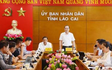 Ông Vũ Xuân Cường, Phó Bí thư thường trực Tỉnh ủy, Chủ tịch HĐND tỉnh Lào Cai phát biểu tại cuộc họp Ban Chỉ đạo Giải phóng mặt bằng Dự án đầu tư xây dựng tuyến đường sắt Lào Cai - Hà Nội - Hải Phòng (đoạn qua địa bàn tỉnh Lào Cai).