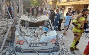 Hiện trường sau vụ không kích của Israel ở thủ đô Tehran, Iran ngày 13-6.
