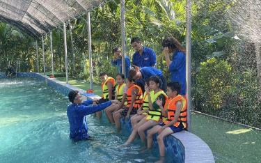 Đoàn Thanh niên xã Vĩnh Lạc, huyện Lục dafabet dang nhap tổ chức lớp dạy bơi, tudafabet dang nhap truyền phòng chống đuối nước cho trẻ em trên địa bàn.
