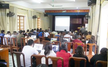 Hội Nhà dafabet tỉnh tổ chức tập huấn công nghệ số cho hội viên.