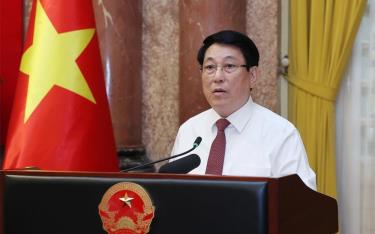 Chủ tịch nước Lương Cường phát biểu tại buổi gặp mặt các nhà báo tiêu biểu toàn quốc.