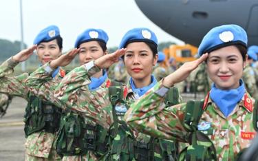 Lễ xuất quân đội Công binh số 1 và Bệnh viện dã chiến cấp 2 số 4 lên đường làm nhiệm vụ gìn giữ hòa bình Liên Hợp Quốc.