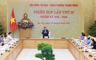 Thủ tướng Phạm Minh Chính ghi nhận, biểu dương các bộ, ban, ngành, địa phương, tổ chức, đoàn thể đã hưởng ứng, phát động, triển khai thiết thực, hiệu quả các phong trào thi đua.