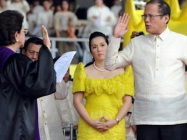 Tổng thống Benigno Aquino trong lễ tuyên thệ nhậm chức.