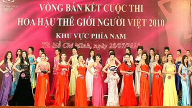 Các thí sinh vào vòng bán kết cuộc thi Hoa hậu Thế giới người Việt 2010 khu vực phía Nam.