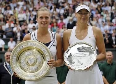 Chiến thắng xứng đánh dành cho Kvitova (trái)