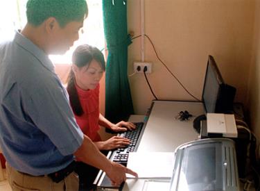 “Học tập và làm theo tấm gương đạo đức Hồ Chí Minh”, lề lối làm việc của cán bộ, đảng viên có nhiều chuyển biến tích cực.
