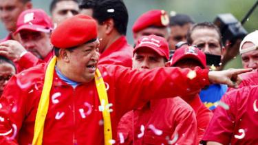 Tổng thống Hugo Chavez tại chiến dịch tranh cử ở bang Carabobo.