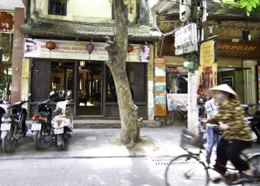 Nhà cổ số 87 Mã Mây nhìn từ bên ngoài.