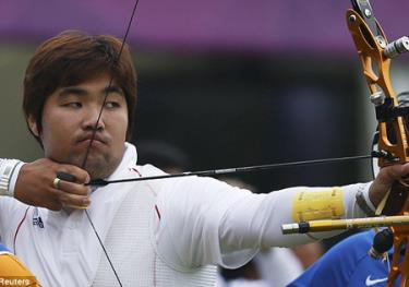 Im Dong-Hyun lập kỷ lục thế giới dù anh có thị lực rất kém.