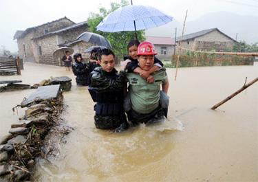 Mưa lớn gây ngập lụt ở tỉnh An Huy.