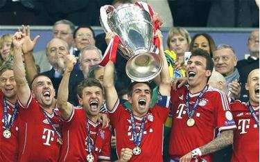 Bayern Munich có 4 ứng cử viên cho danh hiệu 
