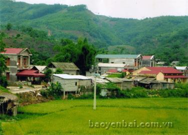 Một góc khu trung tâm thôn 7, xã Châu Quế Thượng.