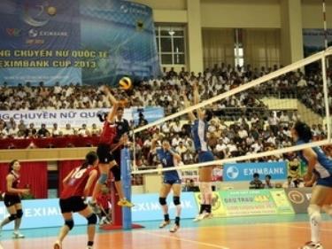 Một pha lên bóng của đội tuyển Việt Nam.