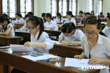 Thí sinh dự thi đại học môn Toán tại Hội đồng thi Đại học Ngoại thương, Hà Nội.