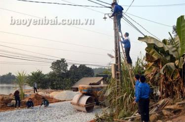 Công trình “Thắp sáng đường quê” của Đoàn xã Phúc An là 1 trong 10 công trình, phần việc thanh niên tiêu biểu năm 2013.
