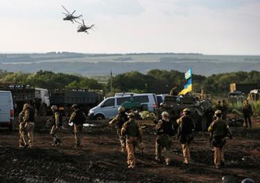 Quân đội Ukraine tập trung lực lượng ở gần Slavyansk hôm 8/7.