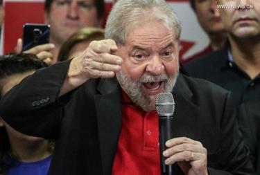 Cựu Tổng thống Brazil Luiz Inacio Lula da Silva tuyên bố kế hoạch tranh cử tại cuộc họp báo ngày 13/7.