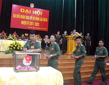 Bầu cử đại biểu đi dự đại hội Đoàn cấp trên.