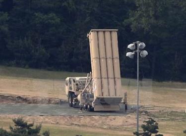 Hệ thống phòng thủ tên lửa tầm cao giai đoạn cuối (THAAD) của Mỹ được triển khai tại Seongju, Hàn Quốc.